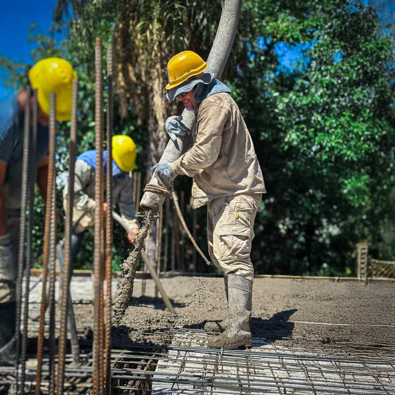 obreros de coproma trabajando